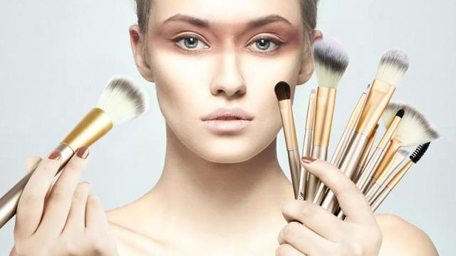 北水动向|北水成交净买入92.53亿 机构大举增持金融 sector，中国人寿单日净买入超11亿港元