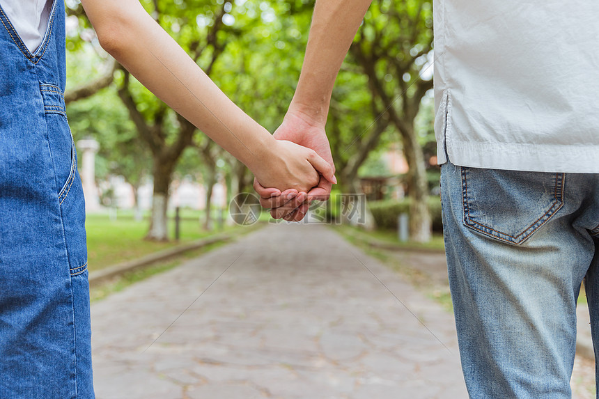 美股动态 | 小鹏汽车(XPEV.US)上涨2% MONA M03交付总数达15万台