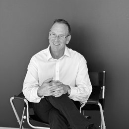 广东举行侵权假冒伪劣商品集中统一销毁行动